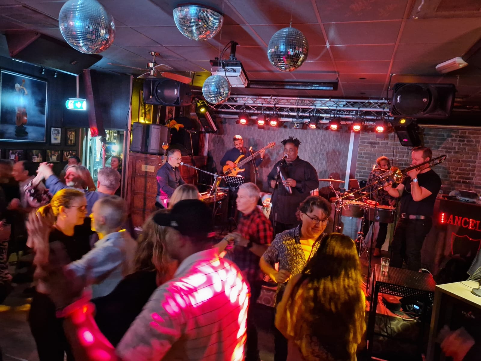 Bilde fra konsert, Skatten Live